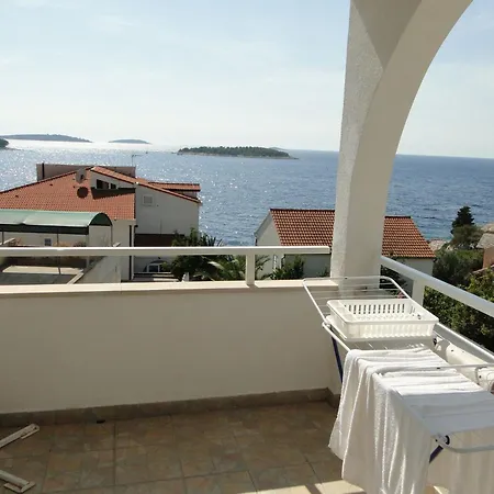 Laguna 1 Fuer 4 Personen By Interhome Apartment Primosten