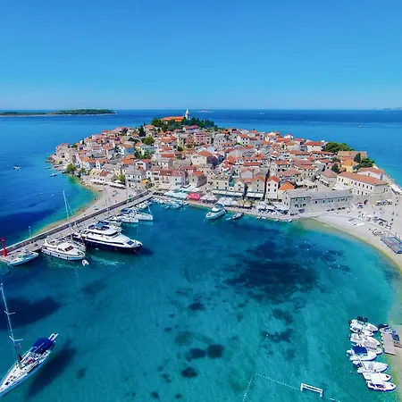 Laguna 1 Fuer 4 Personen By Interhome