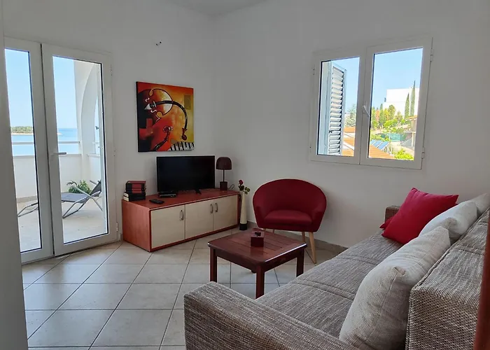 Laguna 1 Fuer 4 Personen By Interhome Primošten