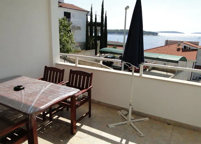 Laguna 1 Fuer 4 Personen By Interhome Lejlighed Primošten